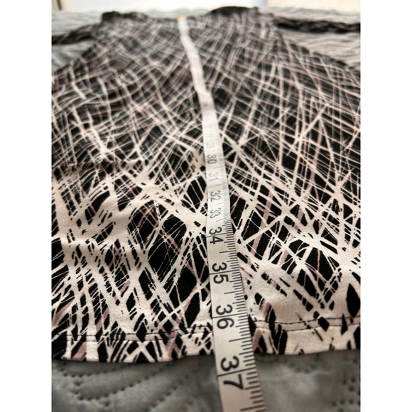 BCBGMAXAZRIA Jeanna Black White Abstract Midi Dress Long Sleeve Size S - Picture 10 of 10